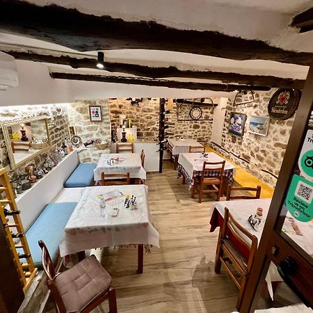 Restaurant & Guest House Semani Berat Exterior foto